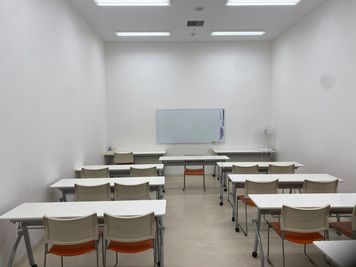 ユーカリが丘駅10分！★完全個室★折り畳み机でレイアト自由！会議・打ち合わせ・勉強会・自習・撮影・配信 - イオンカルチャークラブ　ユーカリが丘店