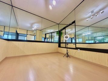 駅近の鏡張りの貸し切り空間🪞1～2名のパーソナルレッスン、ヨガに最適な静かな個室🧘撮影にも◎ - 練馬ハイブリッドはうす