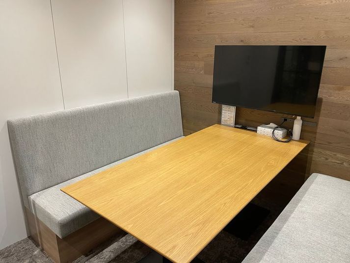 WAW神田　Meetingに最適なモニター付「6名様用会議室」 - WAW神田