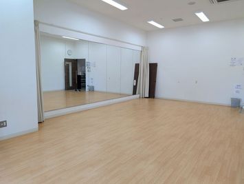 ✨ 東松戸駅徒歩2分 ✨ 大きな鏡のある広々きれいなヨガ・ダンススタジオ♫ - イオンカルチャークラブ　東松戸店