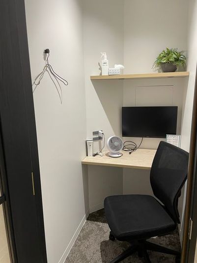 WAW神田　駅近1分　モニター完備の一人用完全個室「T06」 - WAW神田