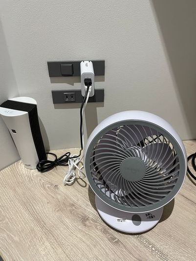 WAW神田　駅近1分　モニター完備の一人用完全個室「T10」 - WAW神田