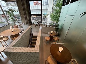 おしゃれカフェ2階飲食スペースをレンタルします！の室内の写真