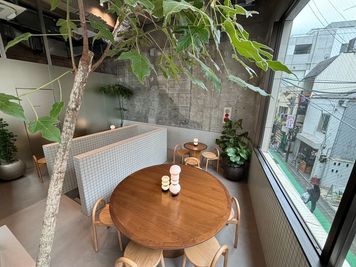 おしゃれカフェ2階飲食スペースをレンタルします！の室内の写真