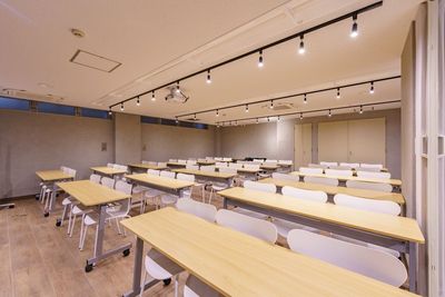 よりみち会議室　水道橋店 水道橋駅4分 席数60（立食80）のイベントスペース・貸会議室の室内の写真