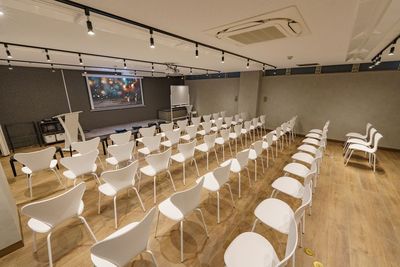 よりみち会議室　水道橋店 水道橋駅4分 席数60（立食80）のイベントスペース・貸会議室の室内の写真