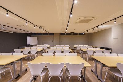 よりみち会議室　水道橋店 水道橋駅4分 席数60（立食80）のイベントスペース・貸会議室の室内の写真