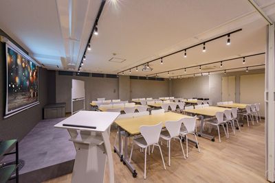 よりみち会議室　水道橋店 水道橋駅4分 席数60（立食80）のイベントスペース・貸会議室の室内の写真