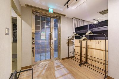 ハンガーラックとハンガー60本を用意 - よりみち会議室　水道橋店 水道橋駅4分 席数60（立食80）のイベントスペース・貸会議室の設備の写真