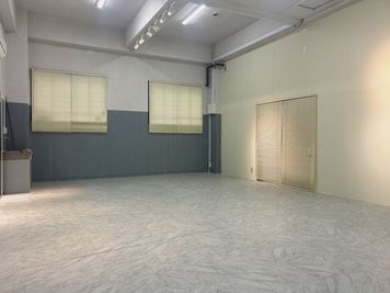 王子町　ダンススタジオの室内の写真
