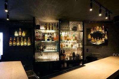 カウンター10席 - Ｂａｒ凸〇の室内の写真