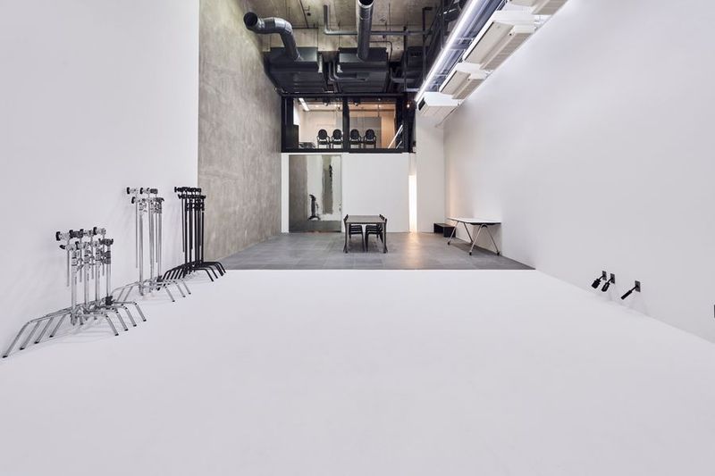 RAISONNE AKASAKA - RAISONNE AKASAKA