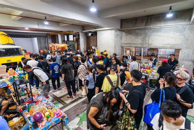 大人の無骨なガレージ内での展示・撮影・イベントスペース - MMFL