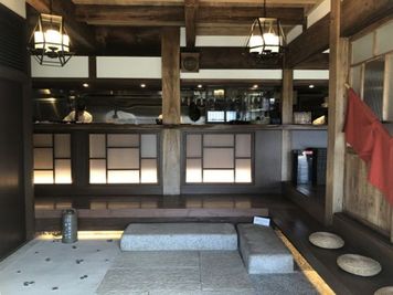 入口は、おしゃれな土間になっています！ - 宇野邸 レンタルスペースの入口の写真