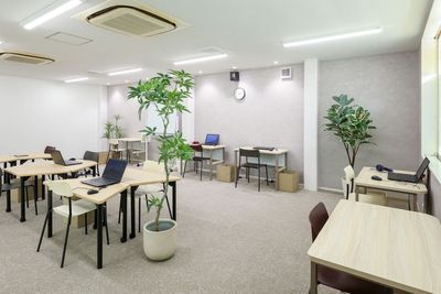 1時間500円✨知多半田駅・半田駅から徒歩5分🚶スキマ時間に手軽にご利用ください💼📝 - ジェネラスアカデミー