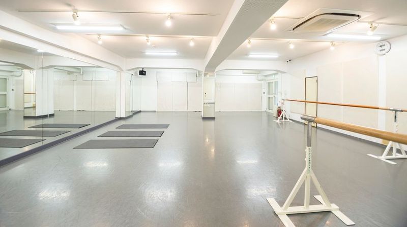 レンタルスタジオ バレエ・ダンス・ヨガ・格闘技  無料駐車場完備 - レンタルスタジオYKLAND