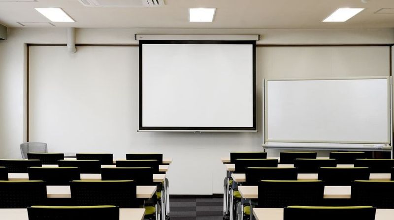 第一 + 第二会議室 (貸会議室/セミナー会場) - ミヤケインダストリー会議室