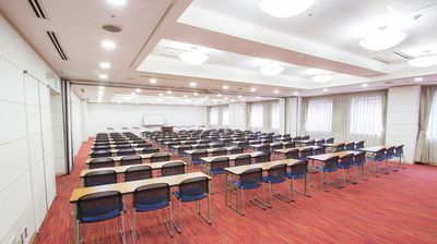 地下鉄心斎橋駅「7番出口」から徒歩 約1分とアクセス抜群！最大240名様まで収容可能な広々としたレンタルスペースです！ - ハートンホール心斎橋別館