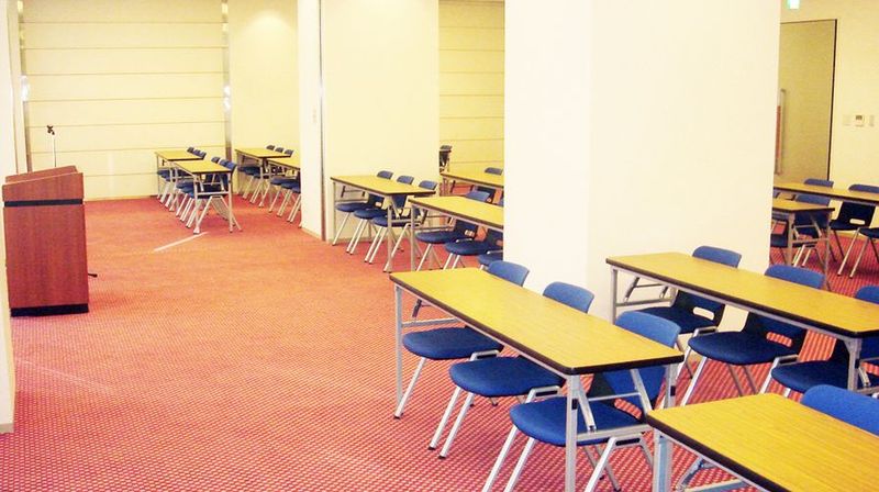 様々な用途・目的でご利用いただける会場です。 - ハートンホテル東品川 スイートピー1+2の室内の写真
