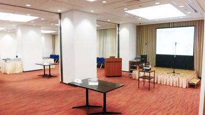 3つのスペースが一つに繋がり広々空間に！「スイートピー1+2+3」は大人数のイベントにも対応が可能でございます！ - ハートンホテル東品川