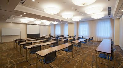 地下鉄御堂筋線中津駅より徒歩2分！最大収容108名様でパーティーなどにも対応いたします！ - ハートンホール北梅田