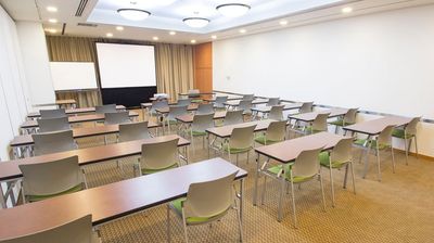 御堂筋線心斎橋駅から徒歩約2分！会議・セミナー・研修にご活用いただける「マーガレット1」でございます！ - ハートンホール日本生命御堂筋ビル12F