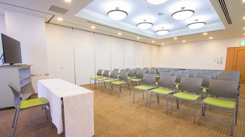様々な用途・目的でご利用いただける会場です。 - ハートンホール日本生命御堂筋ビル12F マーガレット3の室内の写真