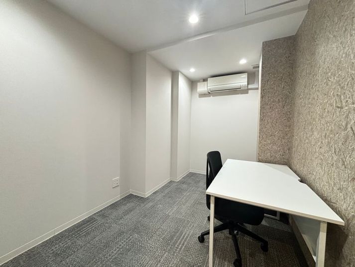 ブリッジレンタルオフィス レンタルスペース　Room2の室内の写真