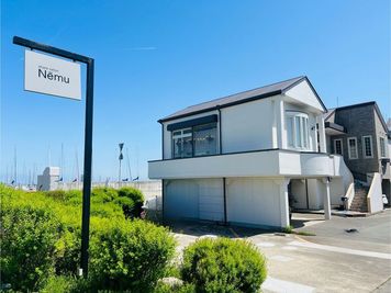 駐車場１５台完備 - シェアサロンNemu(ネーム) ビューティシェアサロンNemu(ネーム)の外観の写真