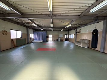 ソファ、サンドバッグご利用ください。 - レンタルスペースイマニシの設備の写真