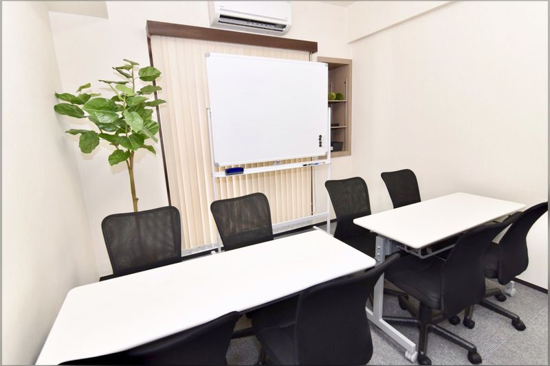 貸し会議室 - エキチカ会議室モノトーン