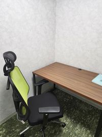 URI OFFICE URI OFFICE 406号室（デスク付き作業スペース）の室内の写真
