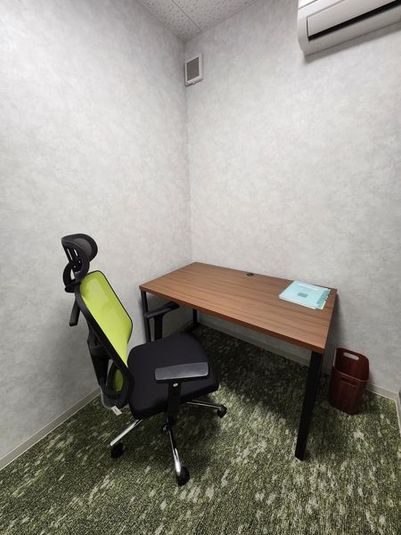 URI OFFICE 406号室（デスク付き作業スペース） - URI OFFICE