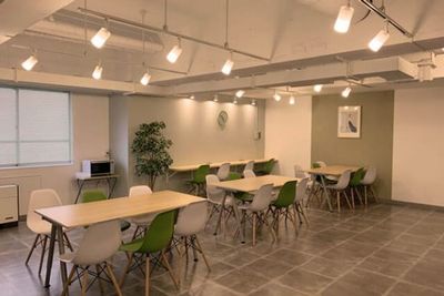 リフレッシュルーム - SEED21 レンタル会議室102の設備の写真