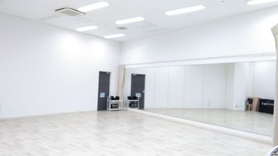 ✨❣レッスンで好評♫大きな鏡のある広々きれいな個室のヨガ・ダンススタジオ - イオンカルチャークラブつくば店