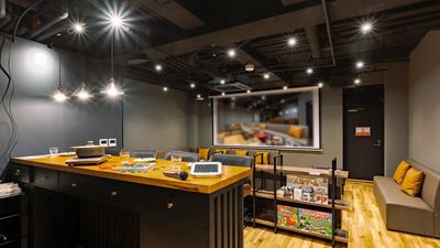 438_Yell-X／BASE池袋の室内の写真