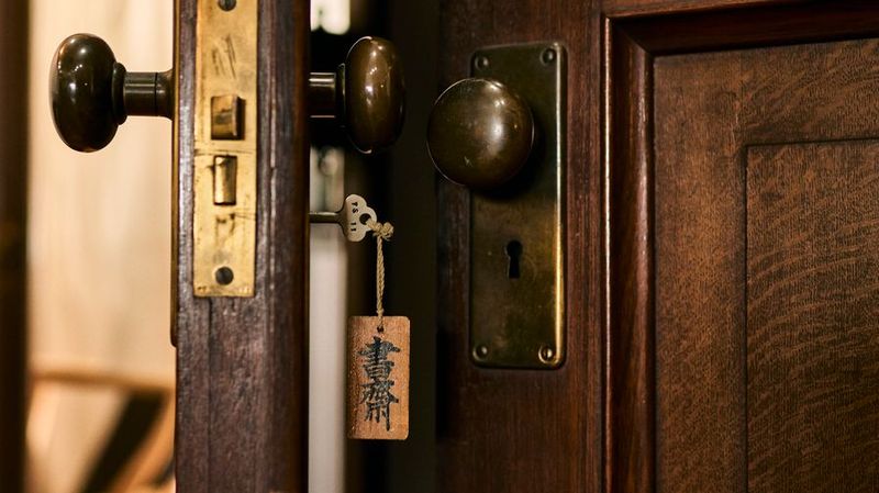 奈良アンティークスタジオ - 奈良アンティークビル