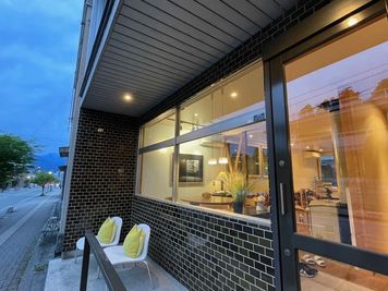 外観 - シェアオフィス「926ビル」駒ヶ根・すずらん通り コワーキングスペース・自習室の外観の写真