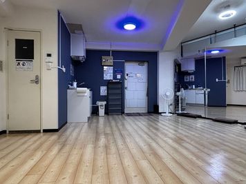 新宿ミネルバビル 東新宿歌舞伎町のだんだだん【3F】Dance the Danceの室内の写真