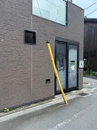 鳥の看板が目印になります。 - LIVRE 京都市左京区のレンタルスペース　レンタルサロンの外観の写真