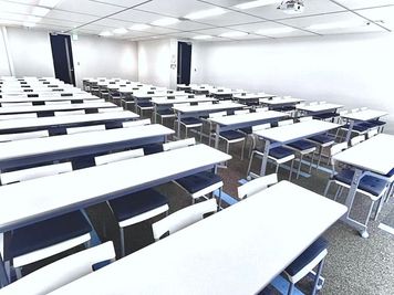 スタンダード会議室　大阪梅田店 B会議室の室内の写真