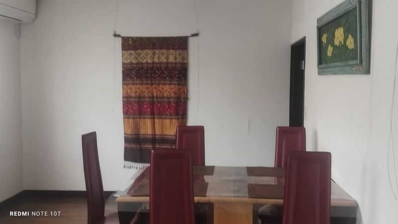 一軒屋2階洋室10畳　スポットライト･ピクチャーレール有　 - ギャラリー雪月花ゆづか　