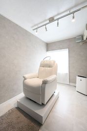 Salon Aina 北千住店 3F 個室①の室内の写真