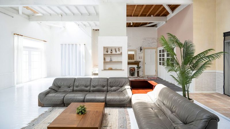 自然光あふれる260㎡の大型ハウススタジオ - グレージュハウススタジオ by KIC