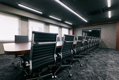 麴町駅から徒歩１分｜役員クラスの会議向け｜高級感◎ - Executive Suite Lounge 麹町