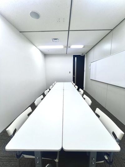 ミーティングルームA - スタンダード会議室　大阪梅田店