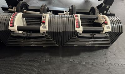 可変式ダンベルは各40kg
胸トレもバッチリです👍 - 多目的レンタルジム　THC ジム・整体・サロン利用の出来るレンタルスペースの設備の写真