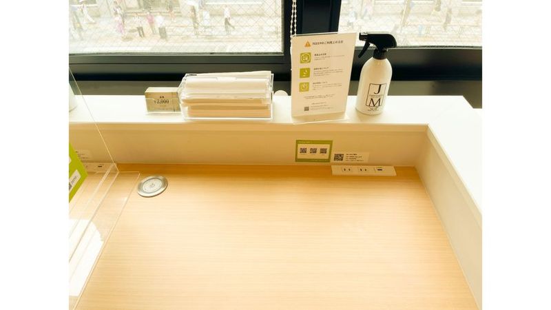 	FEEEP池袋東口店｜定員 1名カウンター席｜席番号2(C) - FEEEP池袋東口店