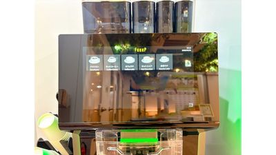 FEEEP池袋東口店 	FEEEP池袋東口店｜定員 1名カウンター席｜席番号2(C)の室内の写真