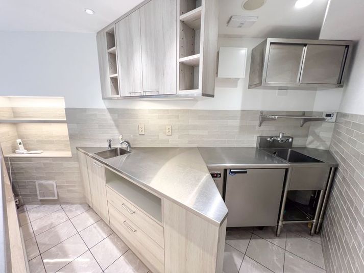 プラグインガーデン用賀　路面店 - プラグインガーデン用賀